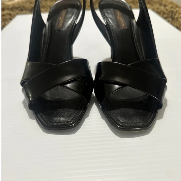 Black Louis Vuitton pumps in good condition size 36.5 - Picture 2 of 8